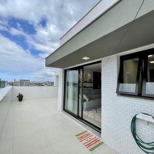 Cobertura com 123m², 2 dormitórios, 2 suítes, 2 vagas no Vicino em Torres para Comprar