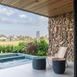 Casa de Condomínio com 244m², 4 dormitórios, 4 suítes, 2 vagas no Condomínio Ilhas Park em Torres para Comprar