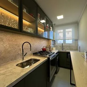 Apartamento com 78m², 2 dormitórios, 1 suíte, 2 vagas no Ilha de Creta em Torres para Comprar