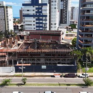 Apartamento com 128m², 3 dormitórios, 3 suítes, 2 vagas no La riva em Torres para Comprar