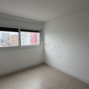 Apartamento com 73m², 2 dormitórios, 1 suíte, 2 vagas no Più Belle Residencial em Torres para Comprar