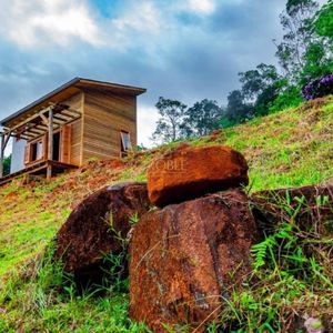 Casa com 1800m², 4 dormitórios, 3 vagas no bairro Centro em Praia Grande para Comprar