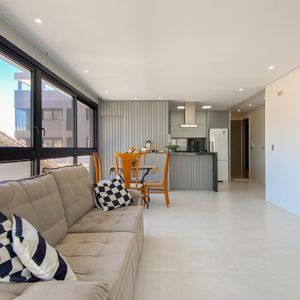 Apartamento com 110m², 3 dormitórios, 1 suíte, 2 vagas no Roca em Torres para Comprar