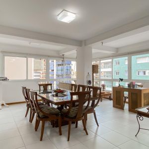 Apartamento com 120m², 3 dormitórios, 1 suíte, 1 vaga no Splendor em Torres para Comprar