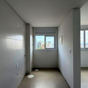 Apartamento com 52m², 1 dormitório, 1 suíte, 1 vaga no Punta Del Sole em Torres para Comprar