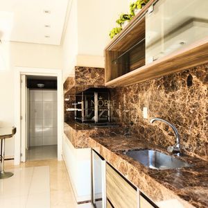 Casa de Condomínio com 440m², 5 dormitórios, 5 suítes, 2 vagas no Ocean Side em Torres para Comprar