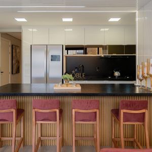 Apartamento com 115m², 3 dormitórios, 1 suíte, 1 vaga no Titanium em Torres para Comprar