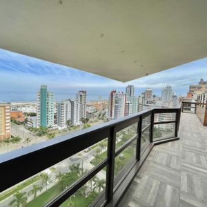 Cobertura com 380m², 4 dormitórios, 3 suítes, 2 vagas no Porto do Sol em Torres para Comprar