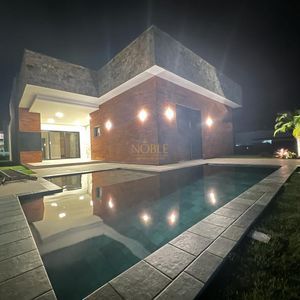 Casa de Condomínio com 220m², 3 dormitórios, 3 suítes, 2 vagas no Reserva das Águas em Torres para Comprar