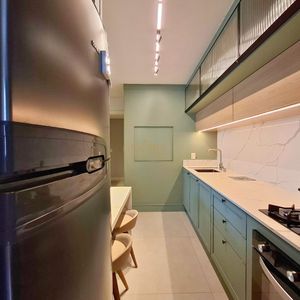 Apartamento com 76m², 2 dormitórios, 1 suíte, 2 vagas no Vesta em Torres para Comprar