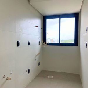Apartamento com 31m², 1 dormitório, 1 vaga no Majestic Residencial em Torres para Comprar