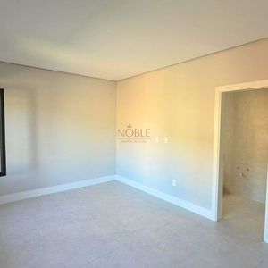 Casa com 335m², 4 dormitórios, 4 suítes, 2 vagas no Reserva das Águas em Torres para Comprar