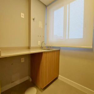 Apartamento com 108m², 3 dormitórios, 1 suíte, 2 vagas no Maui Residencial em Torres para Comprar