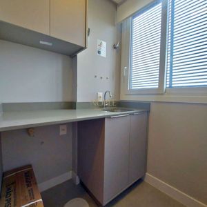 Apartamento com 108m², 3 dormitórios, 1 suíte, 2 vagas no Maui Residencial em Torres para Comprar