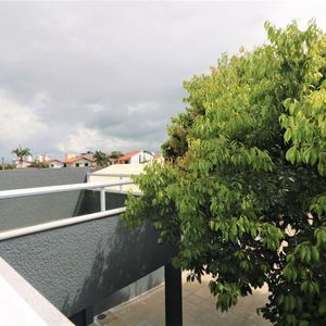 Sobrado com 220m², 5 dormitórios, 4 suítes, 3 vagas no bairro Stan em Torres para Comprar