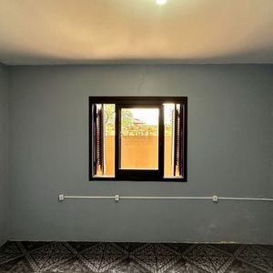 Apartamento com 94m², 3 dormitórios, 1 suíte, 2 vagas no Edifício Saron em Torres para Comprar