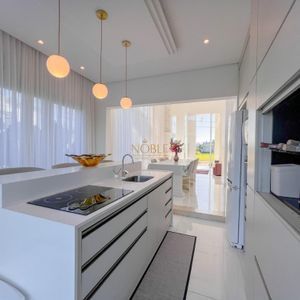 Casa de Condomínio com 170m², 3 dormitórios, 1 suíte, 2 vagas no Reserva das Águas em Torres para Comprar