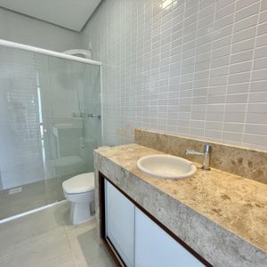 Cobertura com 380m², 4 dormitórios, 3 suítes, 2 vagas no Porto do Sol em Torres para Comprar