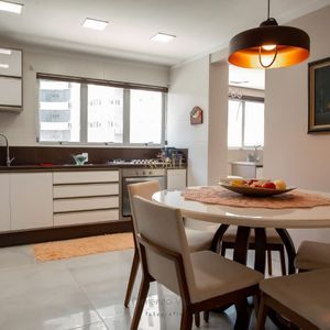 Apartamento com 263m², 4 dormitórios, 4 suítes, 4 vagas no Neptuno em Torres para Comprar