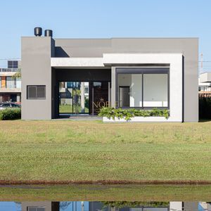 Casa de Condomínio com 205m², 3 dormitórios, 3 suítes, 2 vagas no Reserva das Águas em Torres para Comprar