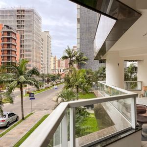 Apartamento com 232m², 4 dormitórios, 4 suítes, 2 vagas no Estevanell em Torres para Comprar