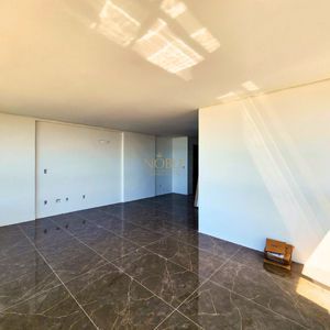 Apartamento com 119m², 3 dormitórios, 3 suítes, 2 vagas no La Vistara em Torres para Comprar