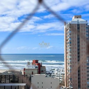 Cobertura com 220m², 3 dormitórios, 3 suítes, 2 vagas no Saint Germain em Torres para Comprar