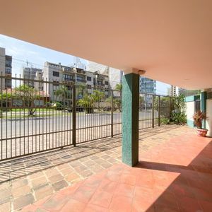 Apartamento com 55m², 1 dormitório, 1 vaga no San Remo em Torres para Comprar