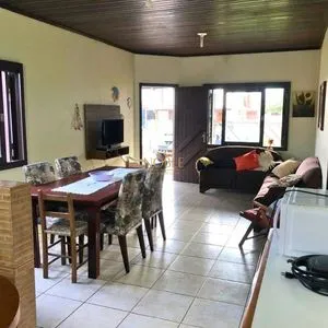 Casa, 2 dormitórios, 1 suíte, 1 vaga no bairro Itapeva Sul em Torres para Comprar