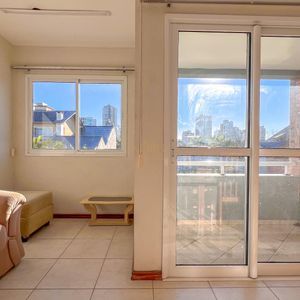 Apartamento com 100m², 2 dormitórios, 1 suíte, 1 vaga no Cayman em Torres para Comprar