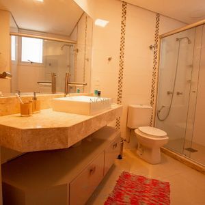 Apartamento com 263m², 4 dormitórios, 4 suítes, 4 vagas no Neptuno em Torres para Comprar