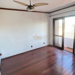 Apartamento com 140m², 3 dormitórios, 1 suíte, 1 vaga no Edificio Clezar em Torres para Comprar