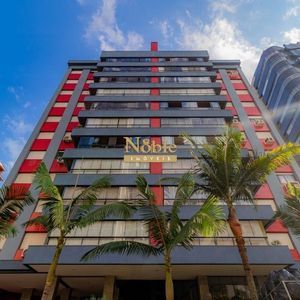 Apartamento com 137m², 3 dormitórios, 1 suíte, 1 vaga no Nouvelle Tour em Torres para Comprar