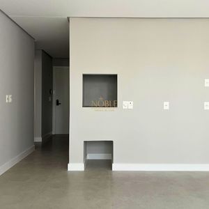 Apartamento com 77m², 2 dormitórios, 1 suíte, 2 vagas no Maui Residencial em Torres para Comprar