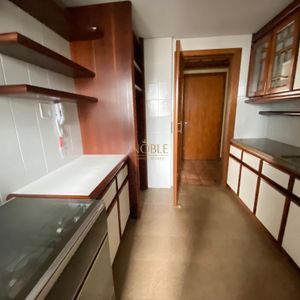 Apartamento com 122m², 2 dormitórios, 1 suíte, 1 vaga no Villa del Mar em Torres para Comprar