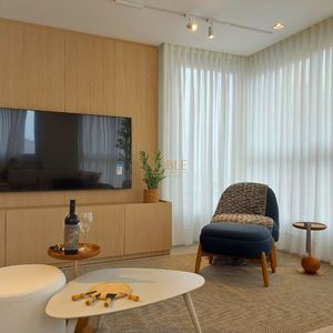 Apartamento com 90m², 2 dormitórios, 2 suítes, 2 vagas no Maui Residencial em Torres para Comprar