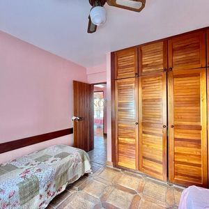 Apartamento com 185m², 4 dormitórios, 1 suíte, 2 vagas no Villa Tuchauah em Torres para Comprar