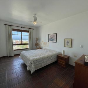 Apartamento com 186m², 3 dormitórios, 1 suíte, 2 vagas no Debret em Torres para Comprar