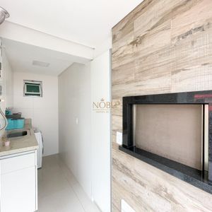 Apartamento com 124m², 3 dormitórios, 3 suítes, 2 vagas no Lê Classic em Torres para Comprar