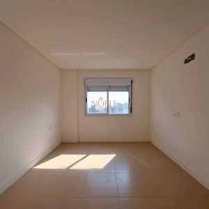 Apartamento com 109m², 3 dormitórios, 1 suíte, 2 vagas no San Pietro em Torres para Comprar