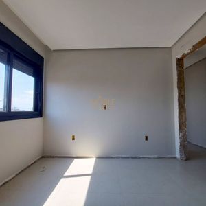 Geminado com 110m², 3 dormitórios, 1 suíte, 1 vaga no bairro Morada das Palmeiras em Torres para Comprar