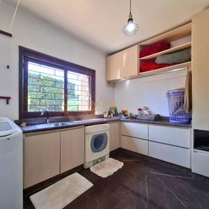 Casa, 3 dormitórios, 1 suíte, 2 vagas no bairro Stan em Torres para Comprar