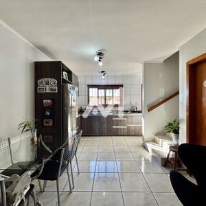 Sobrado com 87m² e 2 dormitórios no bairro Floresta em Lajeado para Comprar