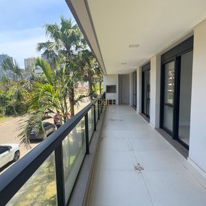 Apartamento com 106m², 3 dormitórios, 1 suíte, 2 vagas no Casa do Sol em Torres para Comprar
