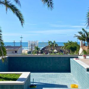 Apartamento com 207m², 4 dormitórios, 4 suítes, 2 vagas no Domus em Torres para Comprar