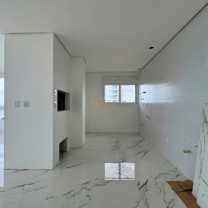 Apartamento com 120m², 3 dormitórios, 3 suítes, 2 vagas no La Vistara em Torres para Comprar