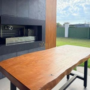 Casa, 3 dormitórios, 3 suítes, 2 vagas no Ocean Side em Torres para Comprar