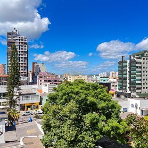 Apartamento com 110m², 3 dormitórios, 1 suíte, 1 vaga no Mariechen em Torres para Comprar