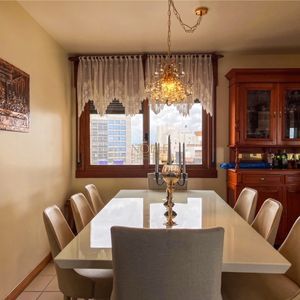 Apartamento com 190m², 3 dormitórios, 1 suíte, 1 vaga no Ville Saint Tropez em Torres para Comprar