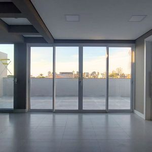 Cobertura com 173m², 3 dormitórios, 3 suítes, 2 vagas no Açucena em Torres para Comprar